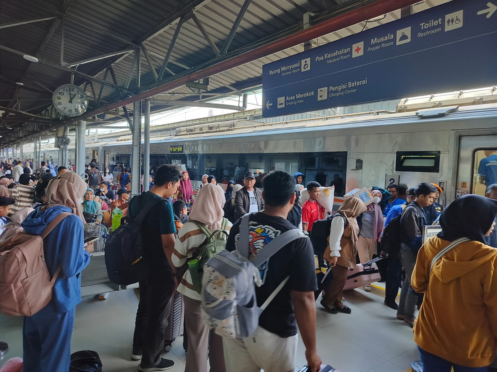 Rekor Baru: KAI Group Layani 10,6 Juta Penumpang Selama Angleb 2025