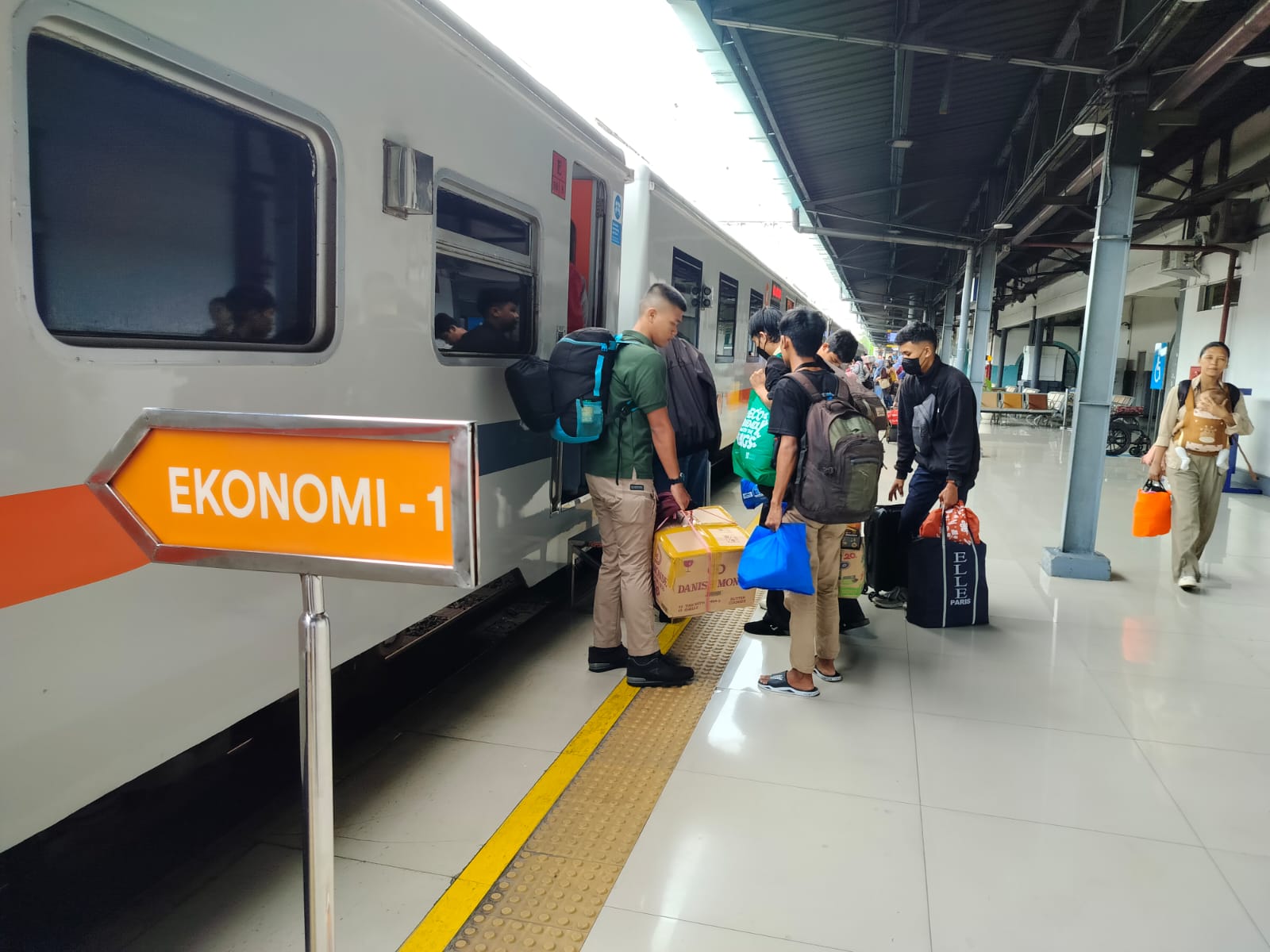 Mudik Lebaran 2025: KAI Group Layani Lebih dari 10 Juta Penumpang