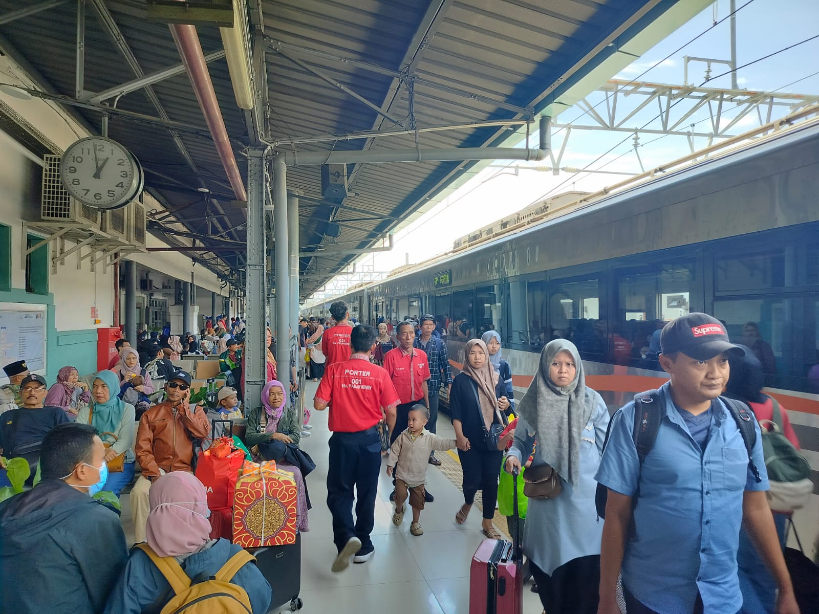 Momentum Lebaran, KAI Group Ukir Rekor Pelayanan Terbaik Sepanjang Sejarah Angkutan Lebaran