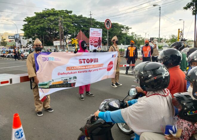 (Foto) Kampanye Disiplin Berlalu Lintas di Perlintasan Sebidang