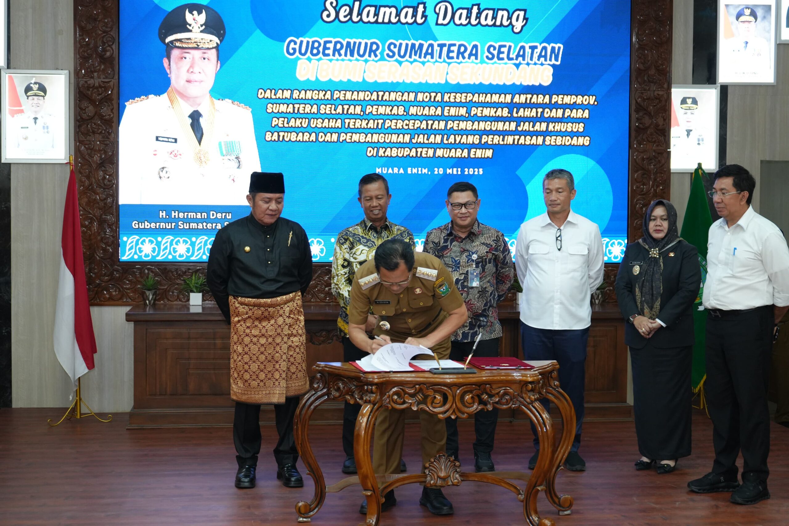MoU Pembangunan Flyover: KAI, Pemprov, B2PJN, Bukit Asam