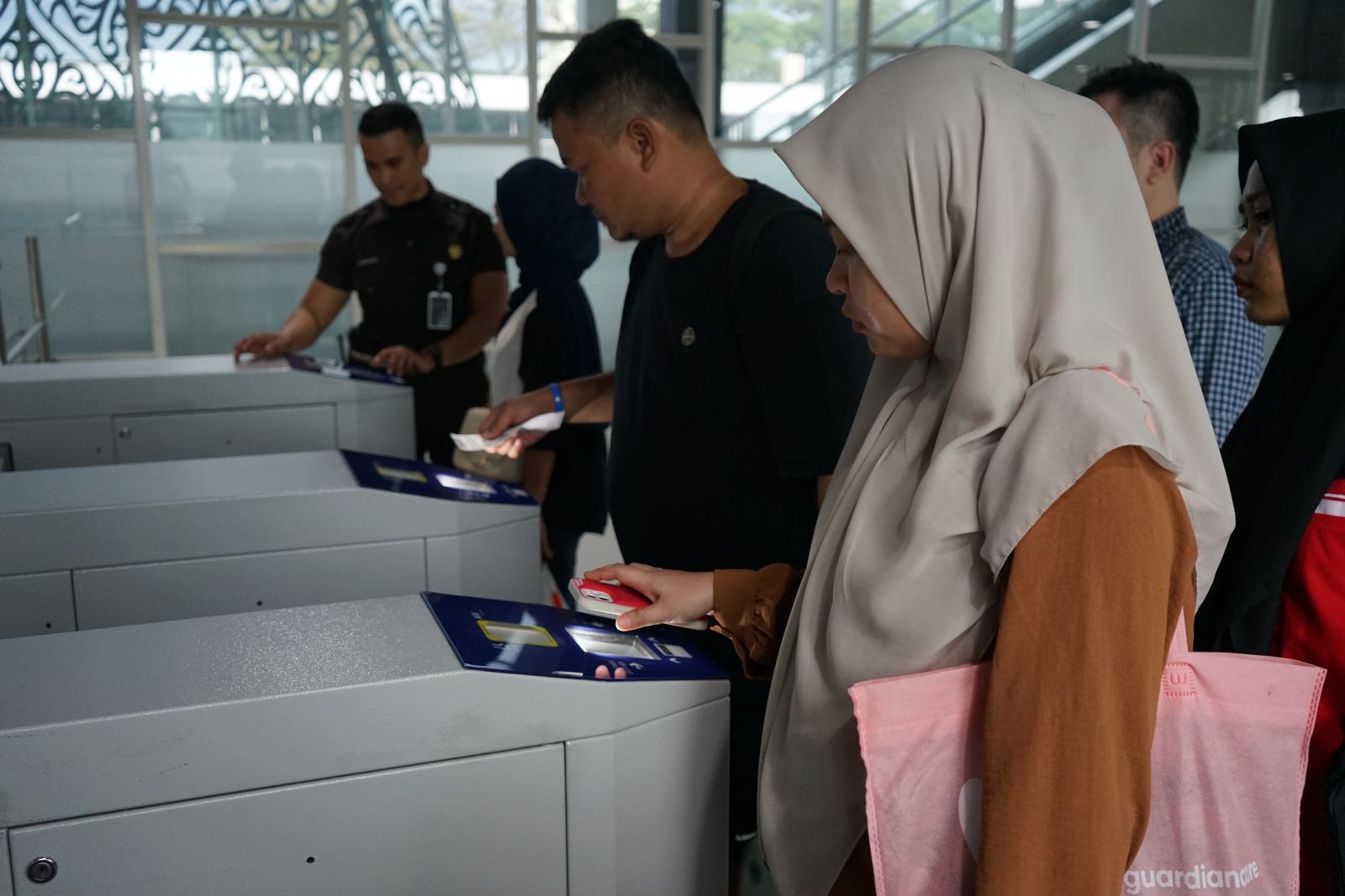 Kemudahan Akses dan Transportasi Terpadu di Stasiun Medan